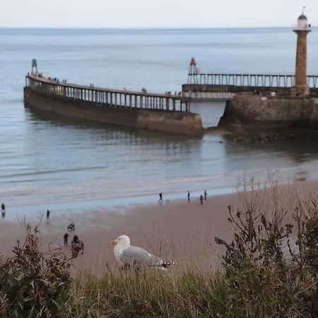 Flying Scotsman Engine Shed Apartment *